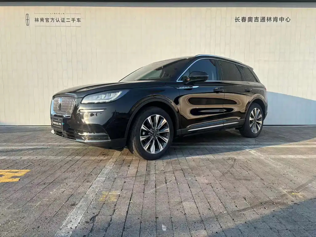 LINCOLN ADVENTURER 2022