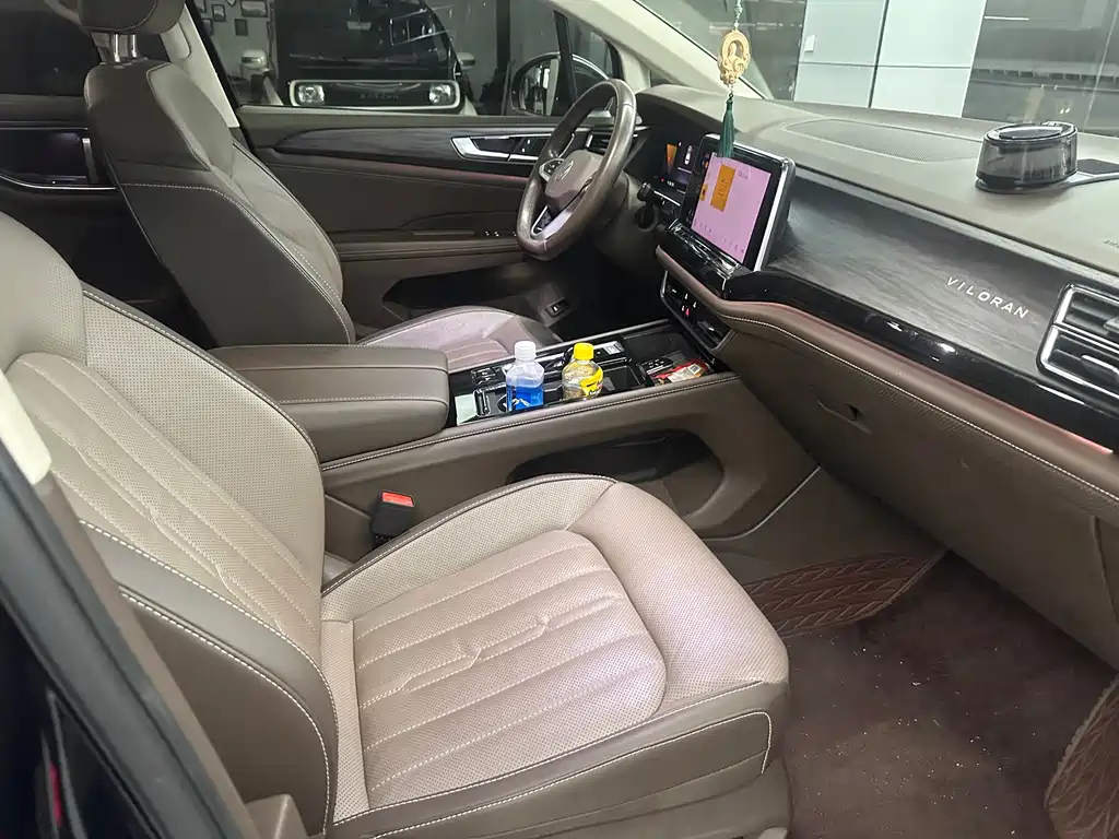 VOLKSWAGEN VILORAN 2022