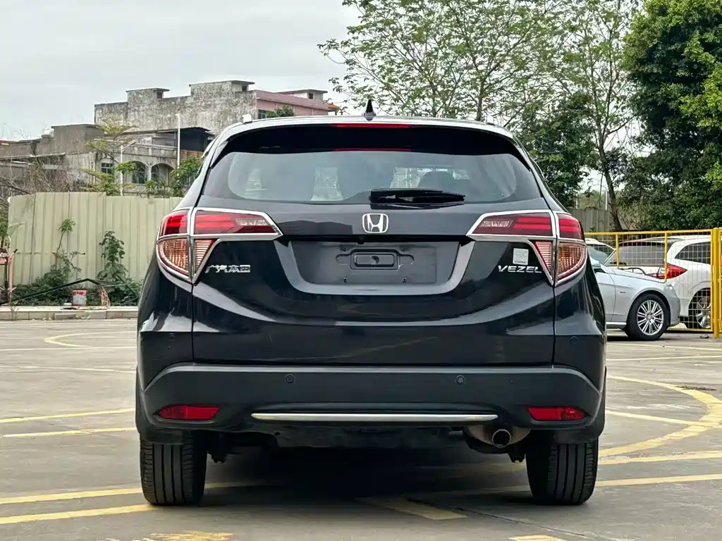 HONDA VEZEL 2015