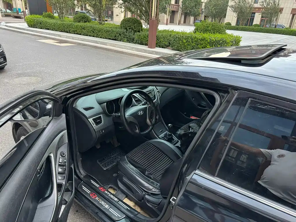 HYUNDAI ELANTRA 2014