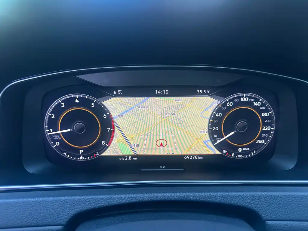 VOLKSWAGEN GOLF 2020