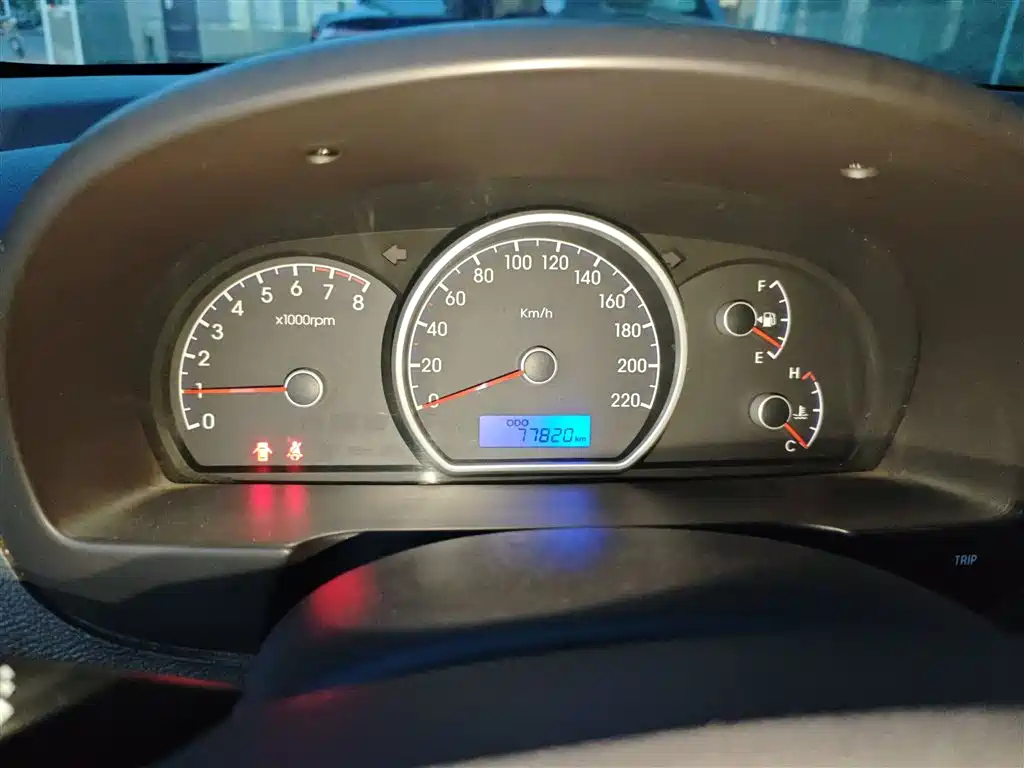 HYUNDAI CELESTA 2015