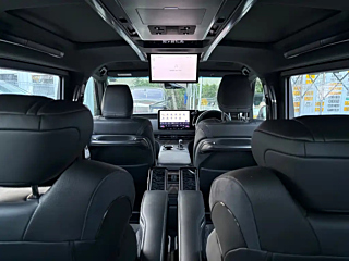 LEXUS LM  2023 YEAR 500H  SEATS  EDITION 2023