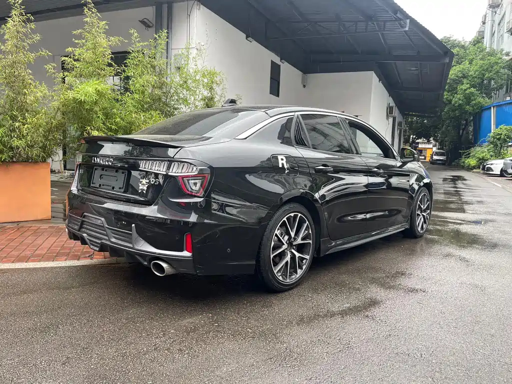 LYNK&CO 03 2019