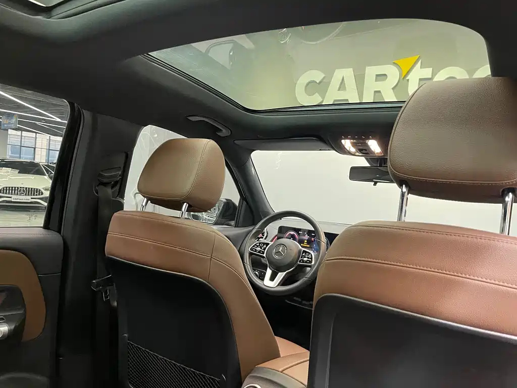 MERCEDES BENZ GLB 2021