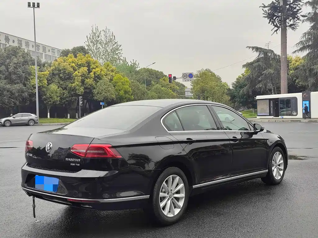 VOLKSWAGEN MAGOTAN 2018