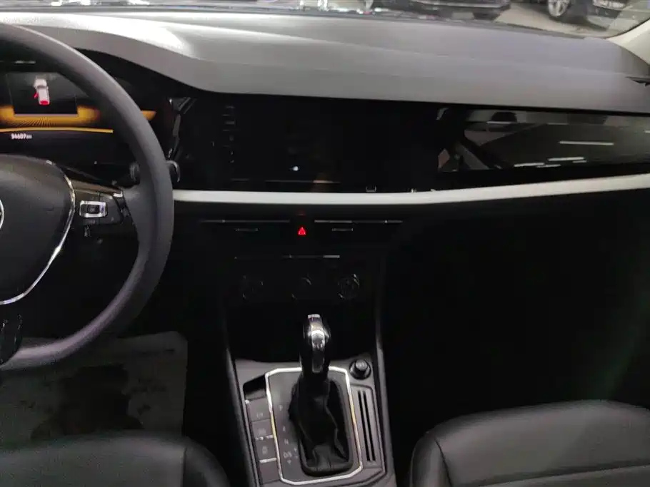 VOLKSWAGEN LAVIDA 2022