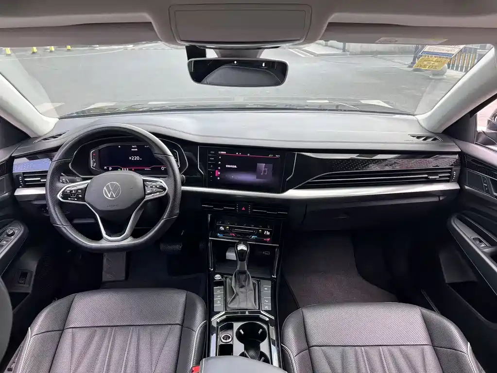 VOLKSWAGEN PASSAT 2022