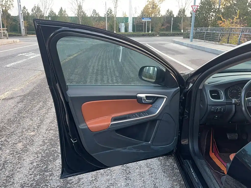 VOLVO S60 IMPORT 2013