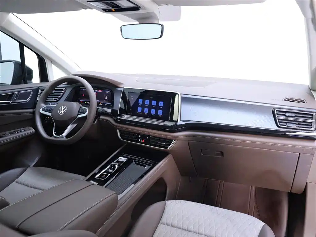 VOLKSWAGEN VILORAN 2024