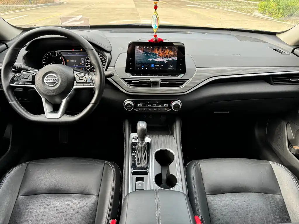 NISSAN TEANA 2021