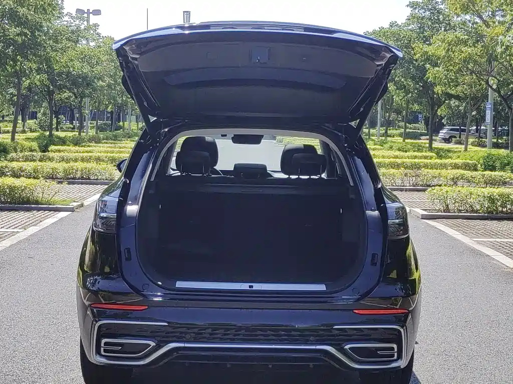 HONGQI HS5 2023