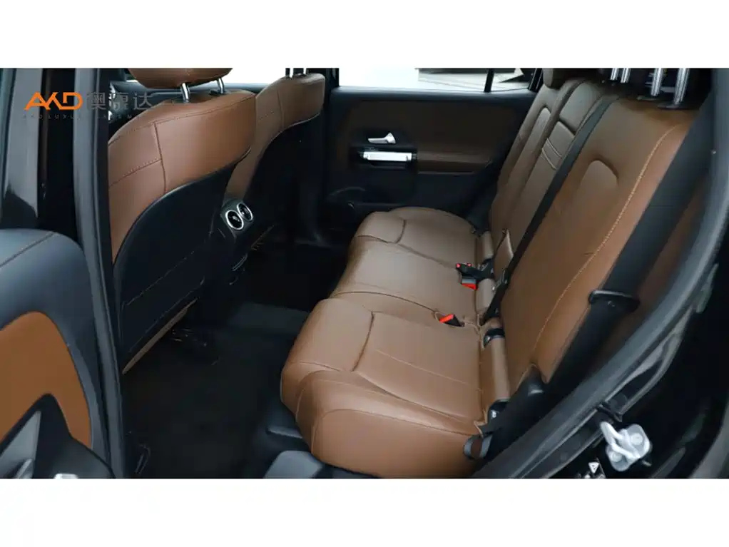 MERCEDES BENZ GLB 2024