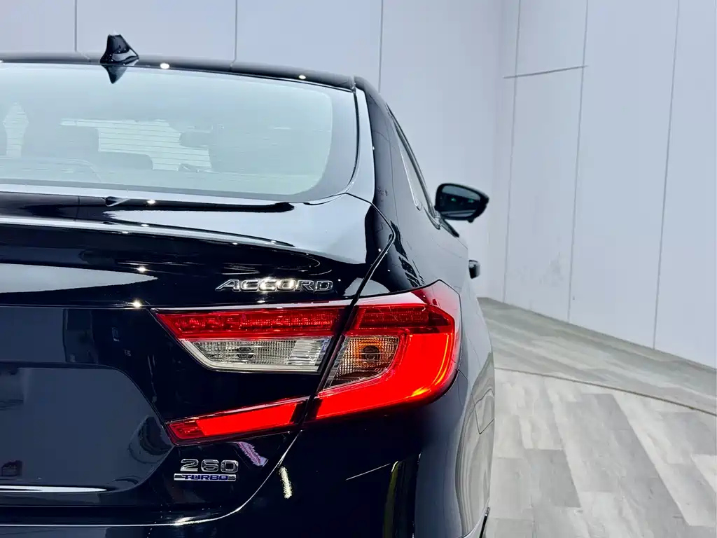HONDA ACCORD 2018
