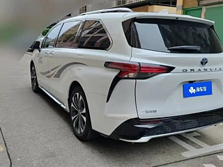 TOYOTA GRANVIA  2022 YEAR 2.5L HYBRID  EDITION 2022