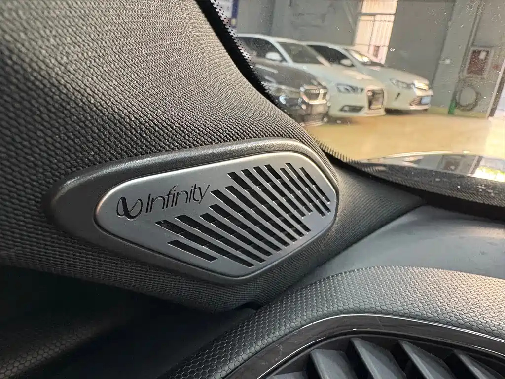 LYNK&CO 03 2019