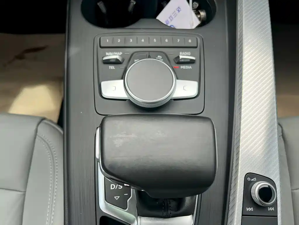 AUDI A4L 2018