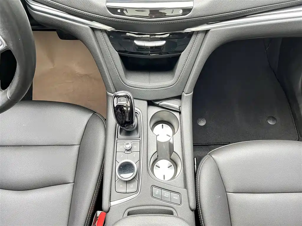 CADILLAC XT5 2022