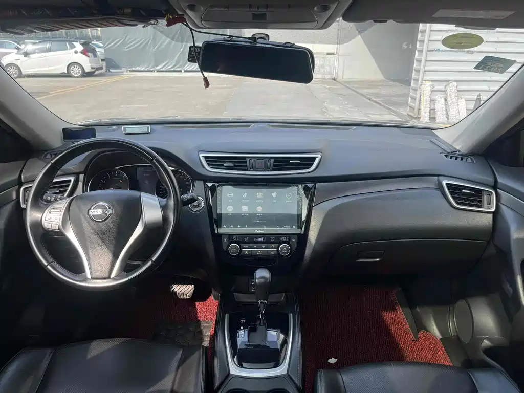 NISSAN X-TRAIL 2015