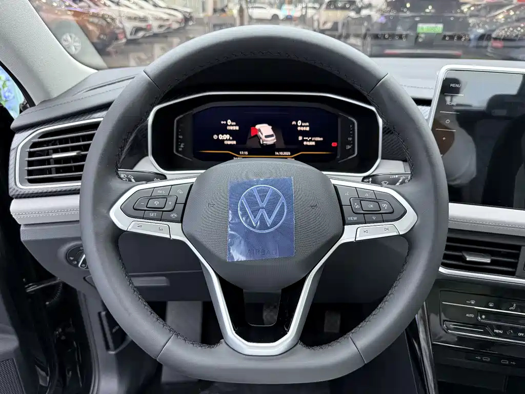 VOLKSWAGEN TAYRON 2025
