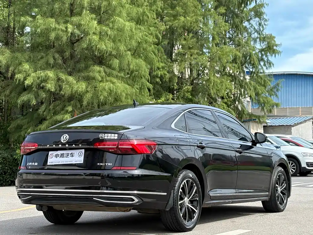 VOLKSWAGEN PASSAT 2019