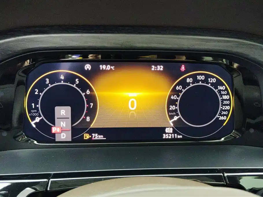 VOLKSWAGEN VILORAN 2022