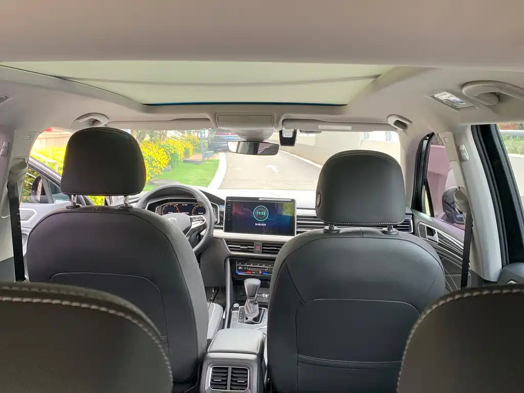 VOLKSWAGEN TIGUAN L 2023