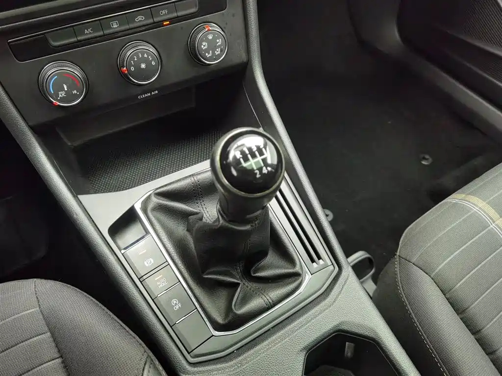 VOLKSWAGEN LAVIDA 2020