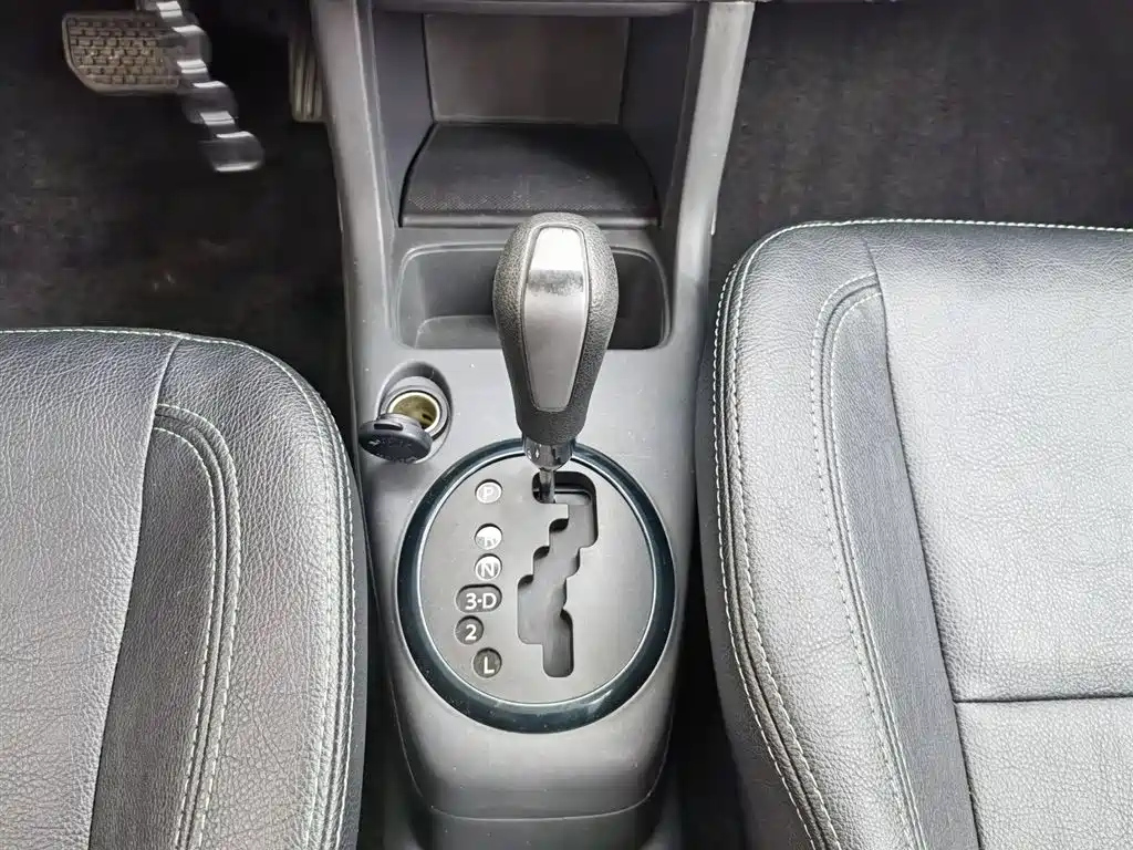 SUZUKI SWIFT 2016