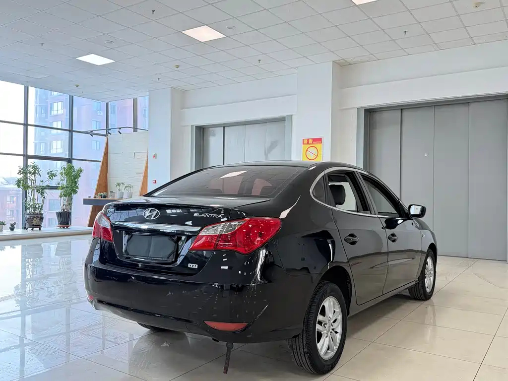 HYUNDAI CELESTA 2014