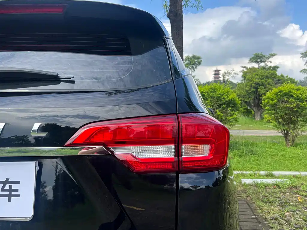 HAVAL M6 2017