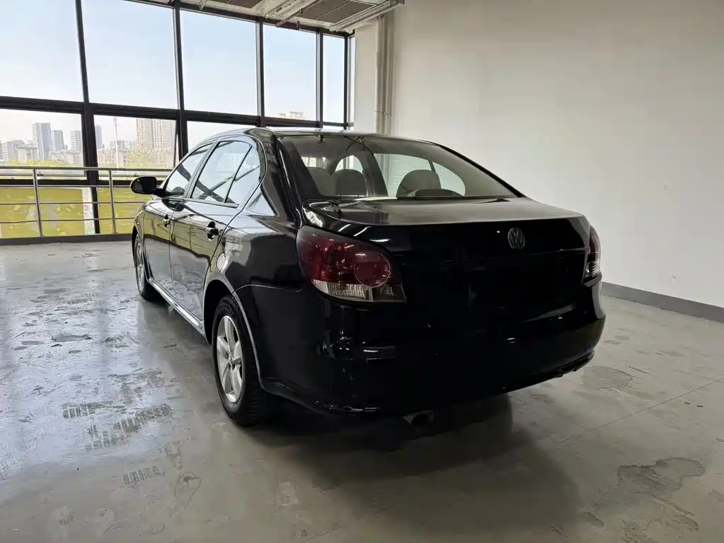 VOLKSWAGEN LAVIDA 2013