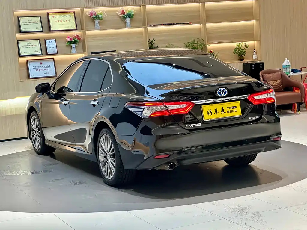 TOYOTA CAMRY 2020