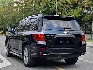 TOYOTA HIGHLANDER 2011