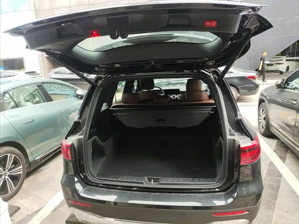 MERCEDES BENZ GLB 2023