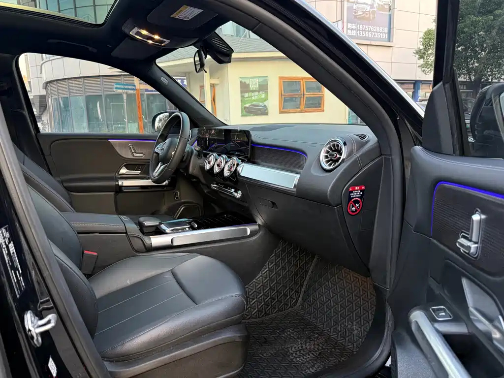 MERCEDES BENZ GLB 2022