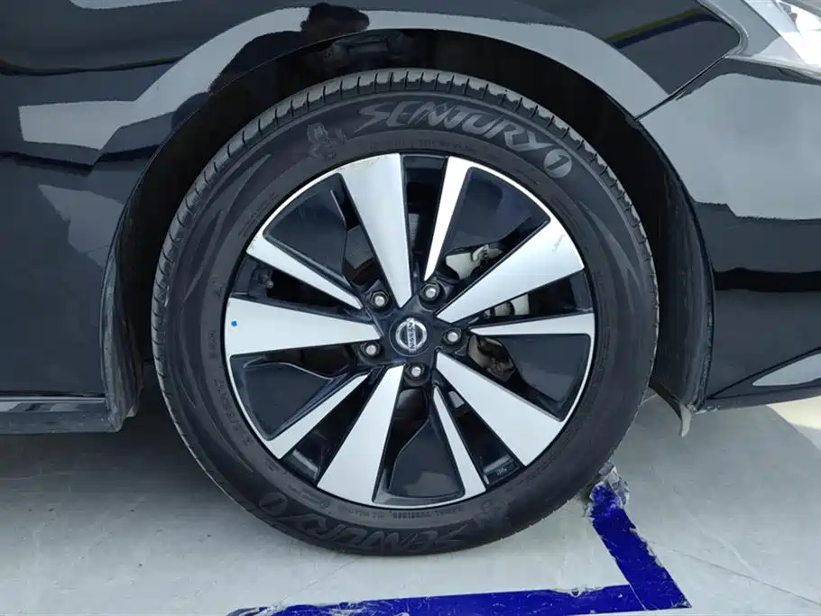 NISSAN TEANA 2021