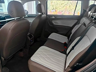VOLKSWAGEN TIGUAN L 2023