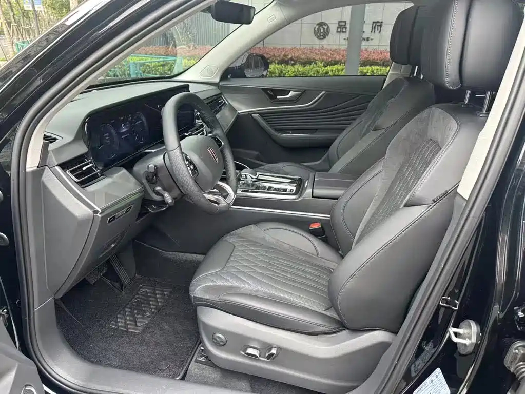 HONGQI HS5 2023