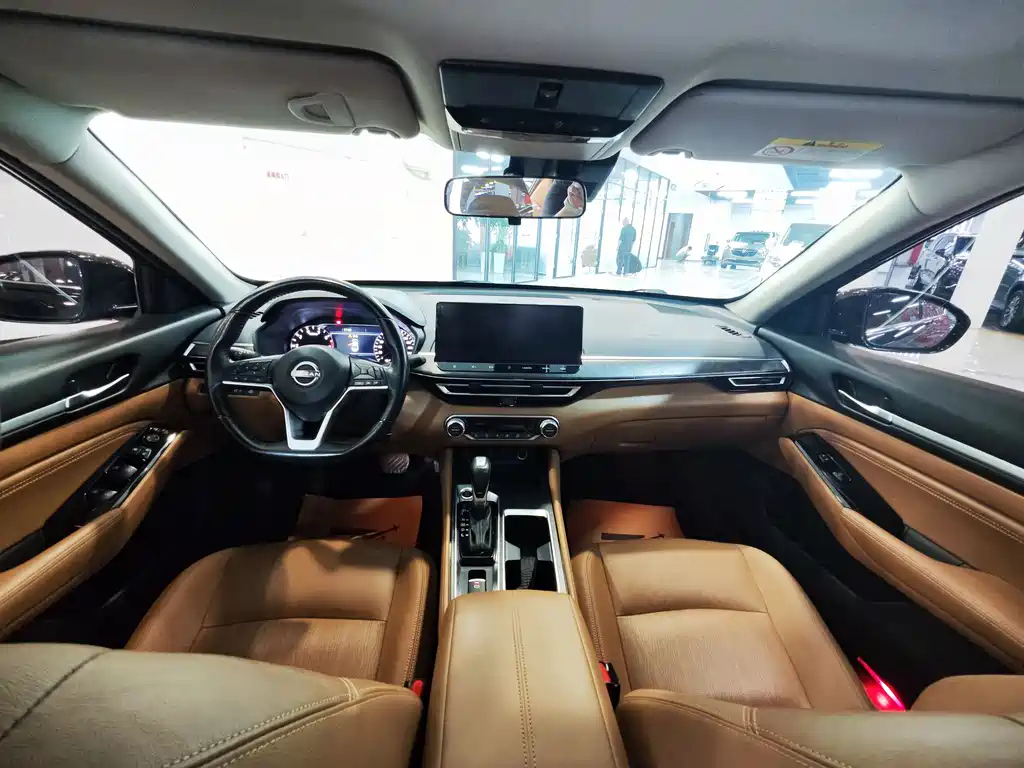 NISSAN TEANA 2023