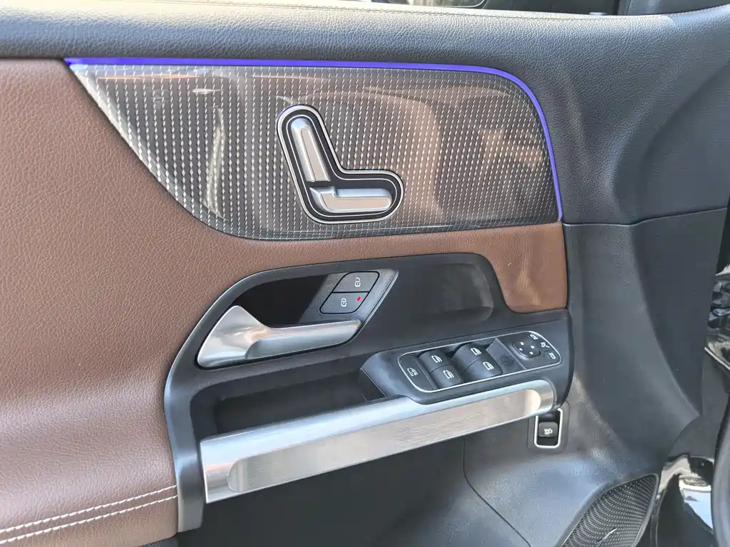 MERCEDES BENZ GLB 2020