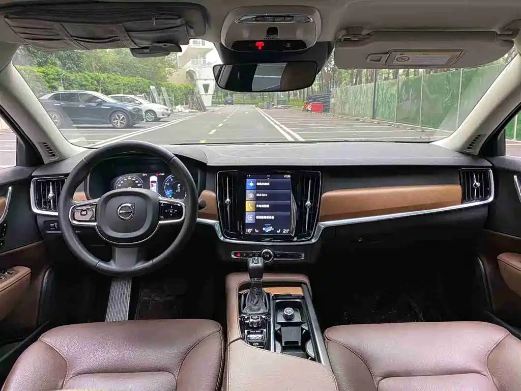 VOLVO S90 2020
