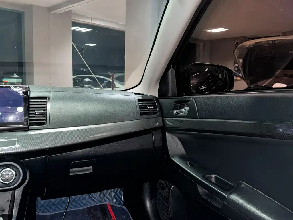 MITSUBISHI LANCER EX 2016