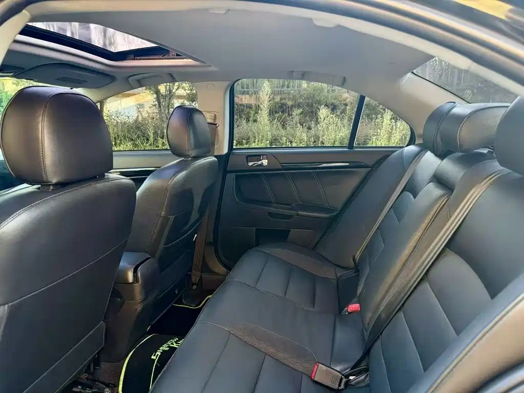 MITSUBISHI LANCER EX 2016