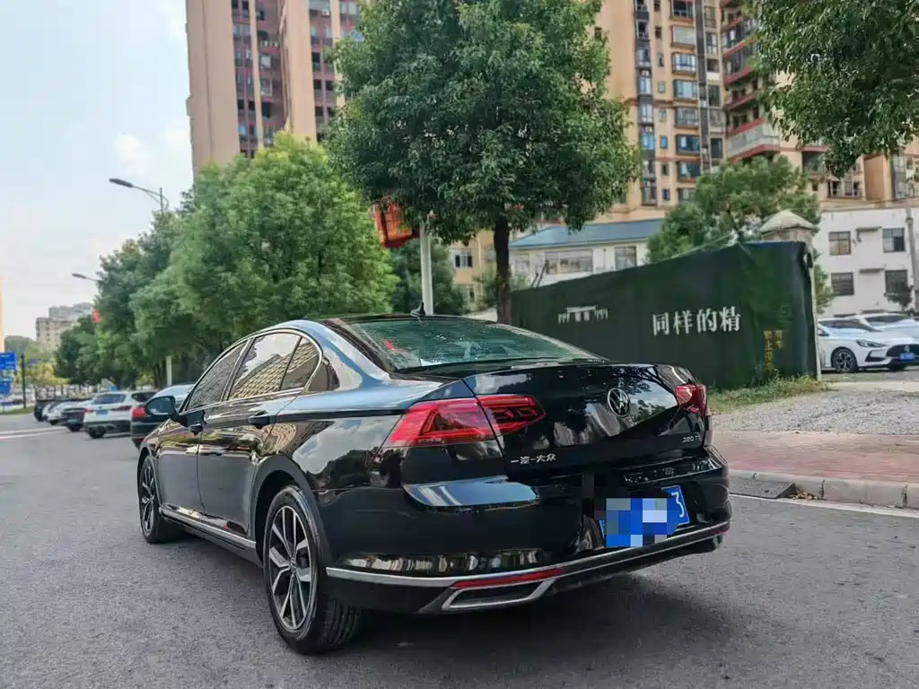VOLKSWAGEN MAGOTAN 2021