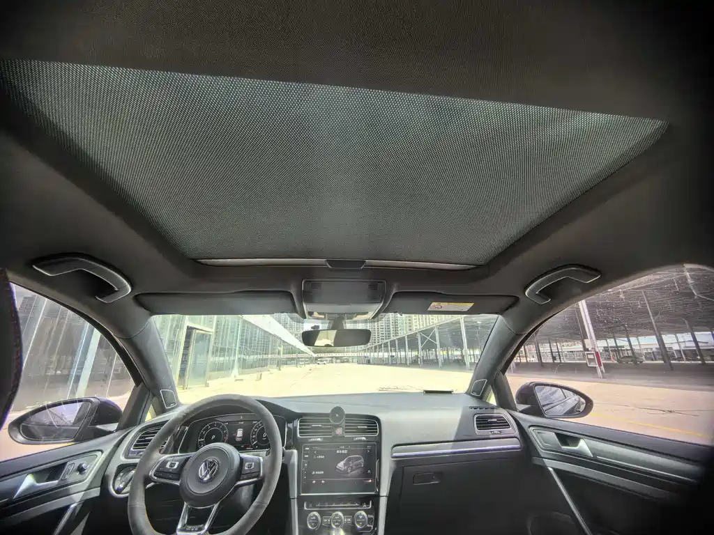 VOLKSWAGEN GOLF GTI 2019