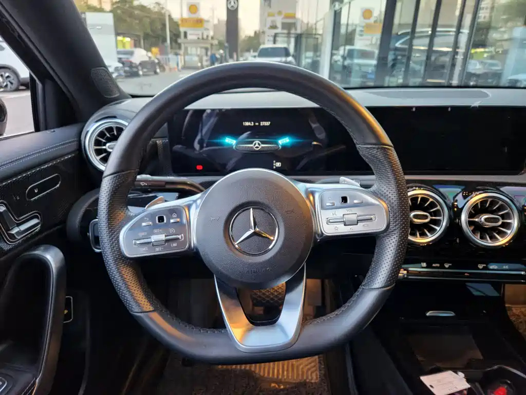 MERCEDES BENZ A-CLASS 2021