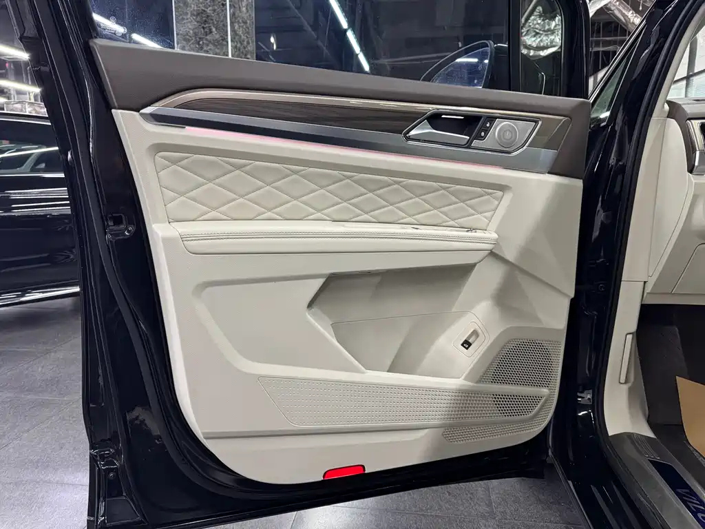 VOLKSWAGEN VILORAN 2021