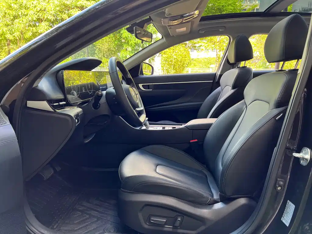 HYUNDAI MISTRA 2021