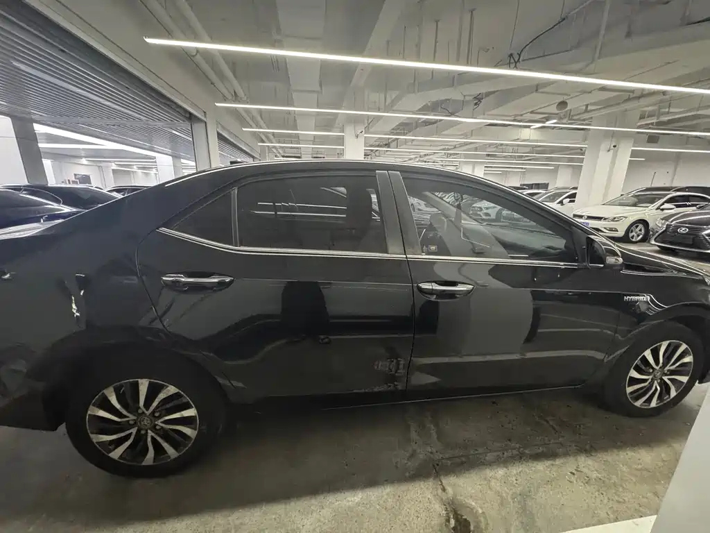 TOYOTA COROLLA 2017